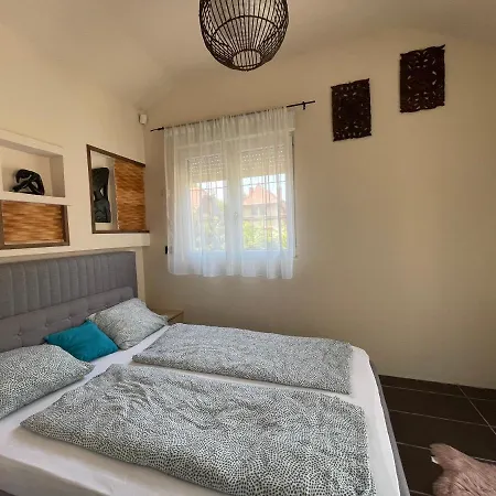 Penthouse Privat Jakuzzival Smeraldo Guest house Siofok