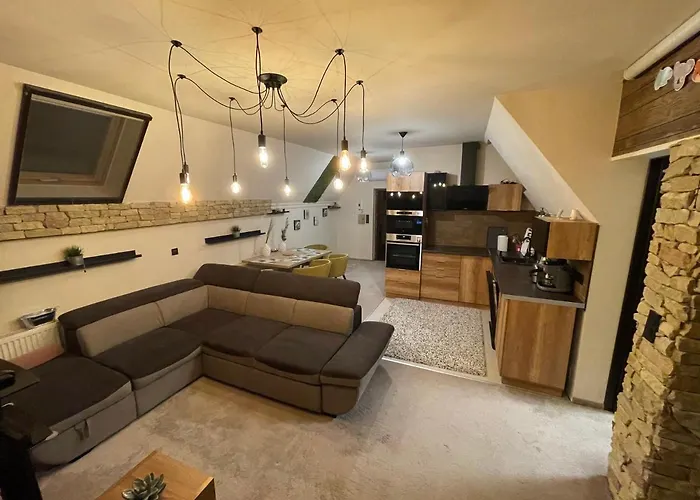 Penthouse Privat Jakuzzival Smeraldo Siófok