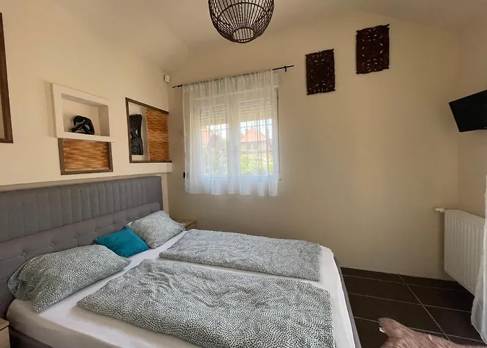 Penthouse Privát Jakuzzival Smeraldo Penzion Siófok